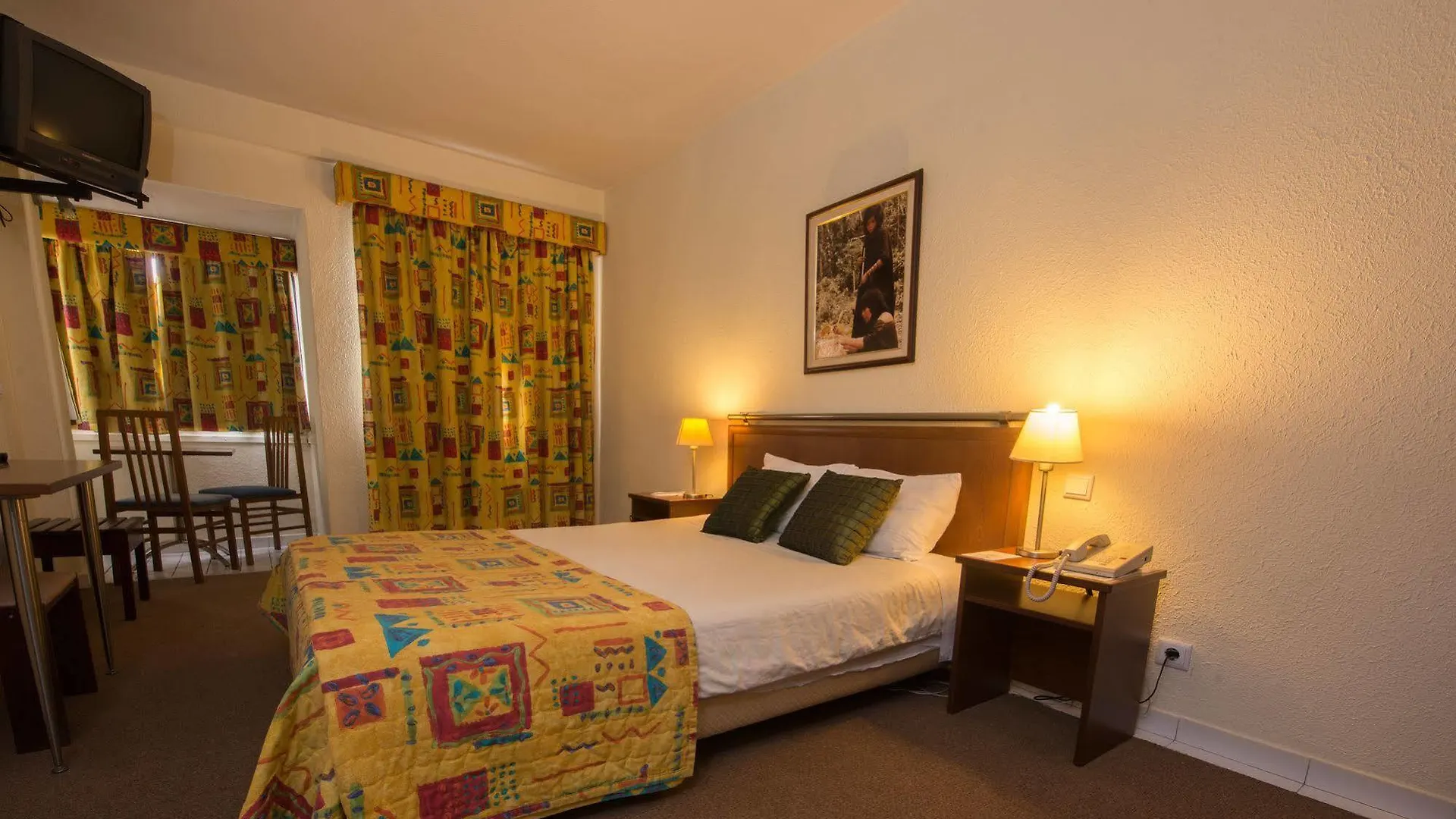 Holiday Inn Express & Suites Lisbon - Principe Real By Ihg Portugal