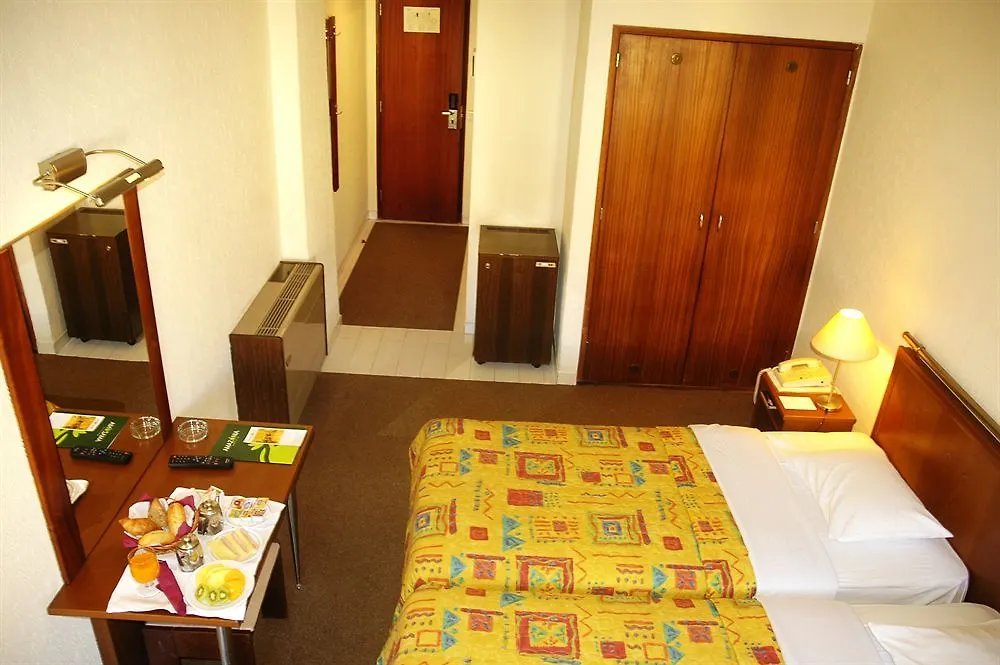 Hotel Holiday Inn Express & Suites Lisbon - Principe Real By Ihg