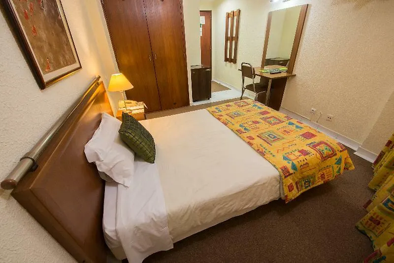 Holiday Inn Express & Suites Lisbon - Principe Real By Ihg Portekiz